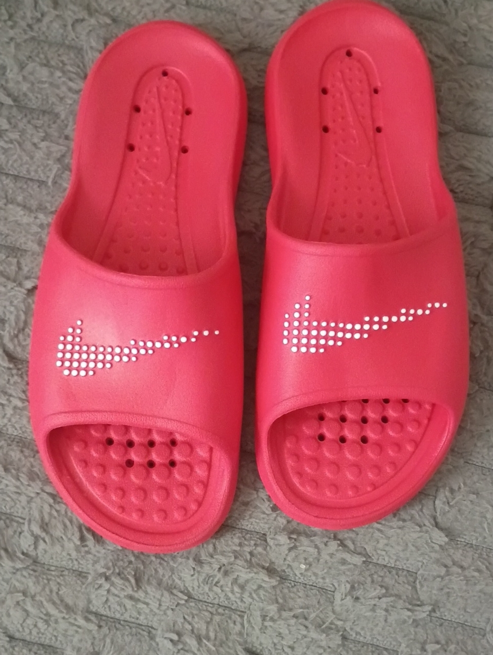 Nike men’s Red Slide Sandals with White Swoosh Size 8